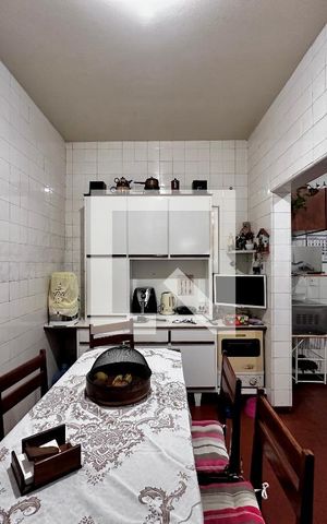 Casa à venda com 220m², 3 quartos e 3 vagas Casa à venda com 220m², 3 quartos e 3 vagasCozinha