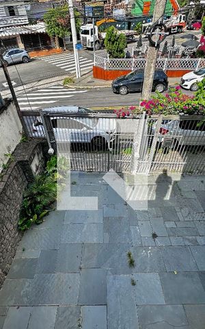 Casa à venda com 220m², 3 quartos e 3 vagas Casa à venda com 220m², 3 quartos e 3 vagasVista Quarto 3