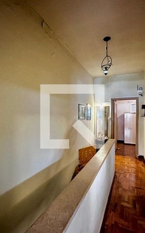 Casa à venda com 220m², 3 quartos e 3 vagas Casa à venda com 220m², 3 quartos e 3 vagasCorredor Quartos