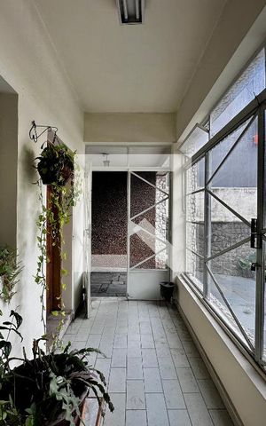 Casa à venda com 220m², 3 quartos e 3 vagas Casa à venda com 220m², 3 quartos e 3 vagasVaranda Sala