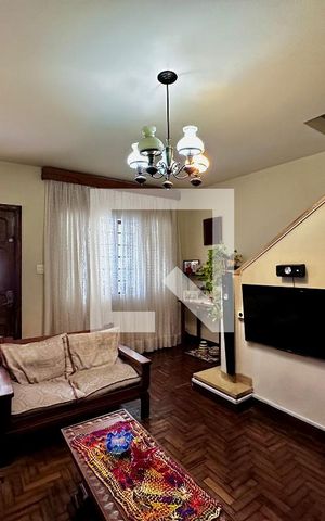 Casa à venda com 220m², 3 quartos e 3 vagas Casa à venda com 220m², 3 quartos e 3 vagasSala
