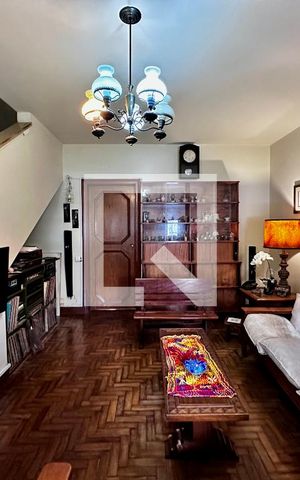 Casa à venda com 220m², 3 quartos e 3 vagas Casa à venda com 220m², 3 quartos e 3 vagasSala