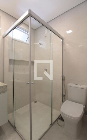 Casa para alugar com 150m², 3 quartos e 2 vagasBanheiro da Suite