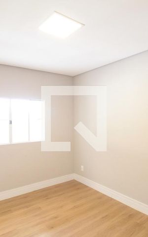 Casa para alugar com 150m², 3 quartos e 2 vagasSuite