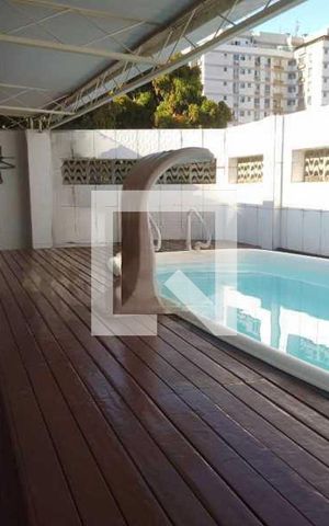 Casa à venda com 163m², 5 quartos e 2 vagas
