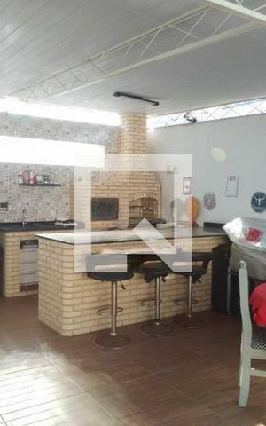 Casa à venda com 163m², 5 quartos e 2 vagas