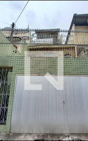 Casa à venda com 220m², 3 quartos e 1 vaga