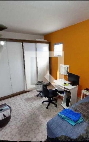 Casa à venda com 220m², 3 quartos e 1 vaga