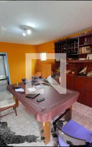 Casa à venda com 220m², 3 quartos e 1 vaga