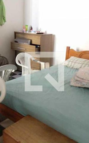 Casa à venda com 42m², 3 quartos e sem vaga