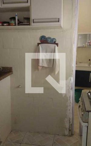 Casa à venda com 42m², 3 quartos e sem vaga