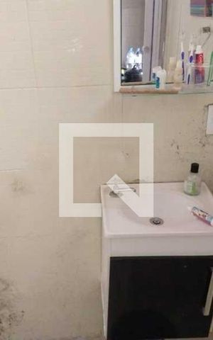 Casa à venda com 42m², 3 quartos e sem vaga