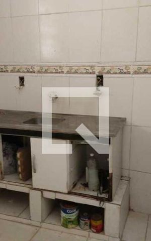 Casa à venda com 42m², 3 quartos e sem vaga