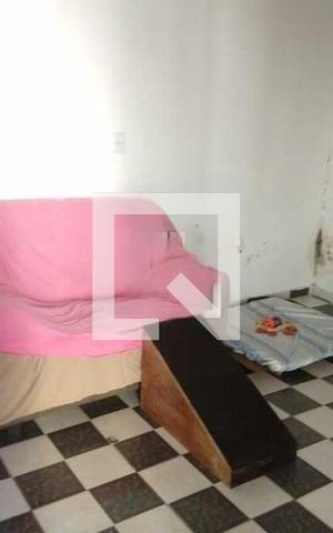 Casa à venda com 42m², 3 quartos e sem vaga