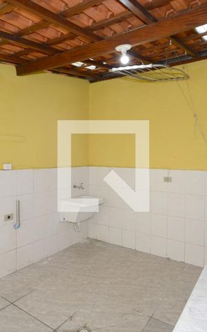 Casa para alugar com 105m², 2 quartos e 1 vagaÁrea de Serviço