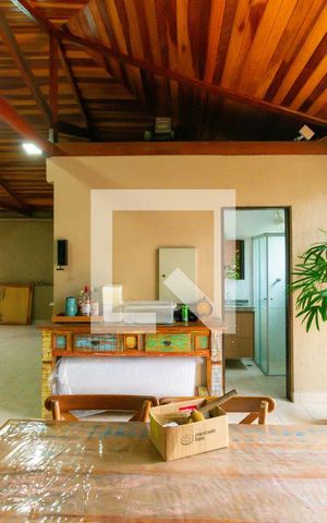Casa para alugar com 1000m², 4 quartos e 8 vagasSalão 