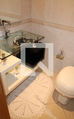 Casa à venda com 419m², 5 quartos e 6 vagasLavabo
