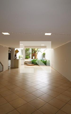 Casa à venda com 419m², 5 quartos e 6 vagasGaragem