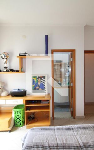 Casa à venda com 419m², 5 quartos e 6 vagasQuarto 4