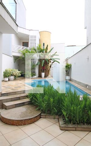 Casa à venda com 419m², 5 quartos e 6 vagasÁrea Comum
