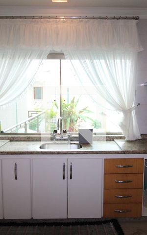 Casa à venda com 419m², 5 quartos e 6 vagasCozinha