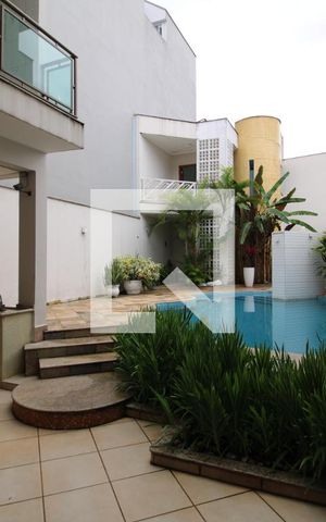 Casa à venda com 419m², 5 quartos e 6 vagasÁrea Comum