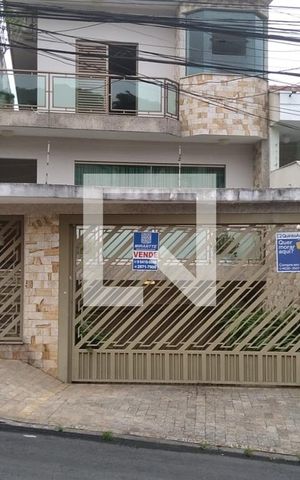 Casa à venda com 419m², 5 quartos e 6 vagasFachada