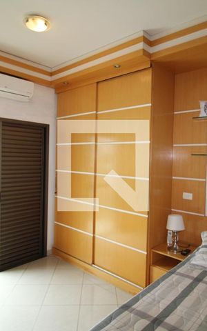Casa à venda com 419m², 5 quartos e 6 vagasQuarto 2