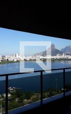 Apartamento à venda com 210m², 4 quartos e 2 vagas
