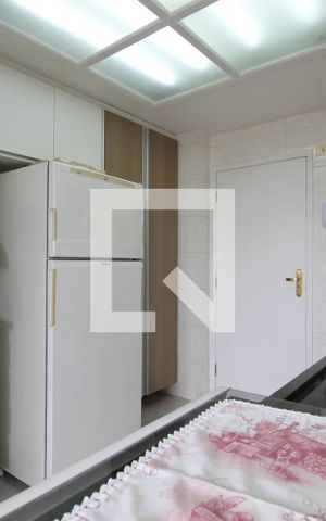 Apartamento para alugar com 74m², 2 quartos e sem vagaCozinha e Área de Serviço