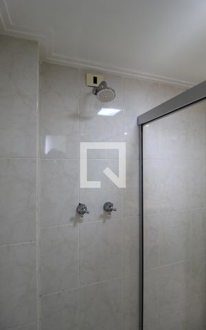 Apartamento para alugar com 74m², 2 quartos e sem vagaBanheiro Social