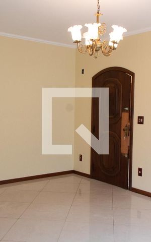 Casa à venda com 180m², 3 quartos e 4 vagas Casa à venda com 180m², 3 quartos e 4 vagasSALA