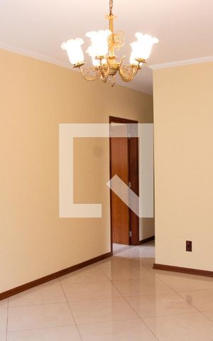 Casa à venda com 180m², 3 quartos e 4 vagas Casa à venda com 180m², 3 quartos e 4 vagasSALA