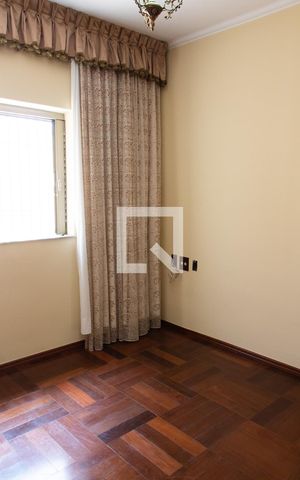Casa à venda com 180m², 3 quartos e 4 vagas Casa à venda com 180m², 3 quartos e 4 vagasQUARTO 3