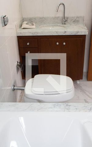 Casa à venda com 180m², 3 quartos e 4 vagas Casa à venda com 180m², 3 quartos e 4 vagasBANHEIRO DA SUITE