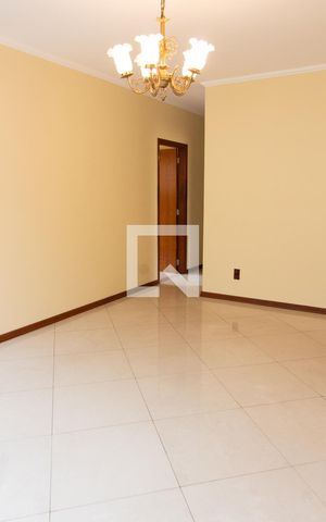 Casa à venda com 180m², 3 quartos e 4 vagas Casa à venda com 180m², 3 quartos e 4 vagasSALA