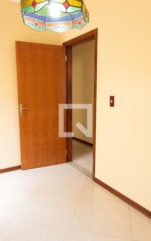 Casa à venda com 180m², 3 quartos e 4 vagas Casa à venda com 180m², 3 quartos e 4 vagasCOPA
