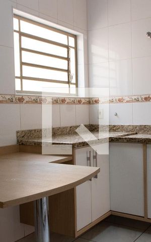 Casa à venda com 180m², 3 quartos e 4 vagas Casa à venda com 180m², 3 quartos e 4 vagasCOZINHA