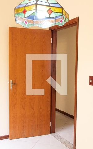 Casa à venda com 180m², 3 quartos e 4 vagas Casa à venda com 180m², 3 quartos e 4 vagasCOPA