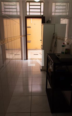 Casa à venda com 180m², 3 quartos e 4 vagas Casa à venda com 180m², 3 quartos e 4 vagasDISPENSA