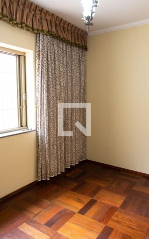 Casa à venda com 180m², 3 quartos e 4 vagas Casa à venda com 180m², 3 quartos e 4 vagasQUARTO 1