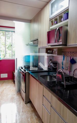 Apartamento à venda com 70m², 3 quartos e 2 vagas Apartamento à venda com 70m², 3 quartos e 2 vagasCozinha