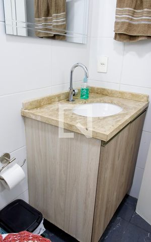 Apartamento à venda com 70m², 3 quartos e 2 vagas Apartamento à venda com 70m², 3 quartos e 2 vagasBanheiro
