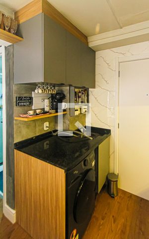 Apartamento à venda com 37m², 2 quartos e sem vaga Apartamento à venda com 37m², 2 quartos e sem vagaÁrea de Serviço