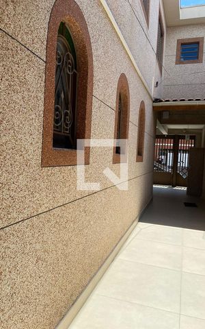 Casa à venda com 310m², 4 quartos e 2 vagas Casa à venda com 310m², 4 quartos e 2 vagasCorredor
