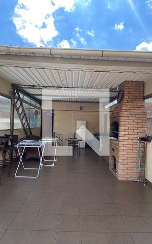 Casa à venda com 310m², 4 quartos e 2 vagas Casa à venda com 310m², 4 quartos e 2 vagasChurrasqueira