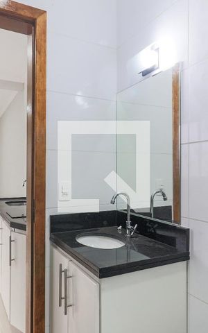 Casa para alugar com 27m², 1 quarto e sem vaga Casa para alugar com 27m², 1 quarto e sem vagaBanheiro