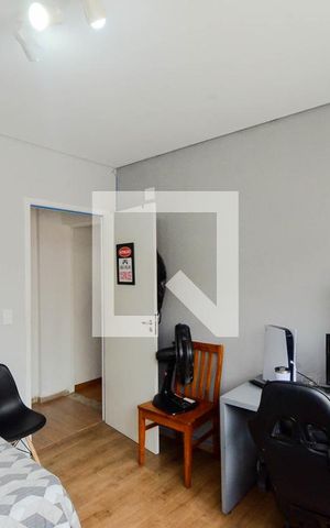 Casa à venda com 250m², 6 quartos e 2 vagasQuarto 4