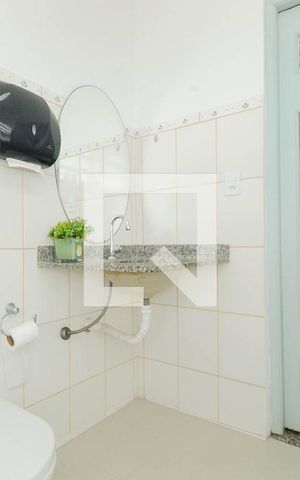 Casa à venda com 250m², 6 quartos e 2 vagasBanheiro do Quarto 6