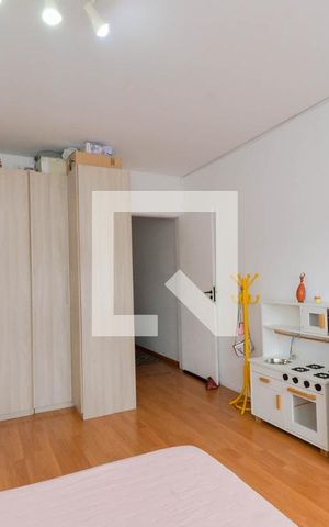 Casa à venda com 250m², 6 quartos e 2 vagasQuarto 6 - Suíte